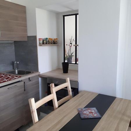 Studio En Plein Centre Ville - 2 A 4 Personnes 탕스 외부 사진