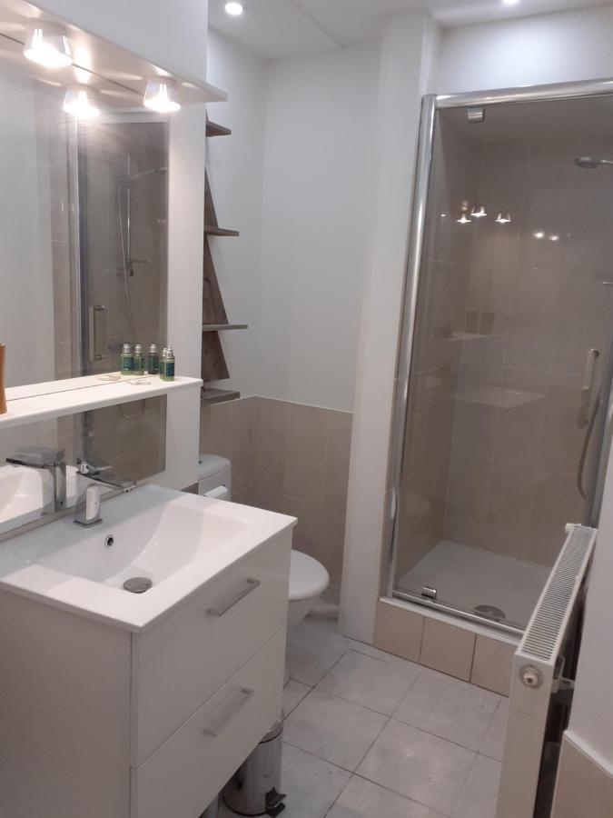 Studio En Plein Centre Ville - 2 A 4 Personnes 탕스 외부 사진