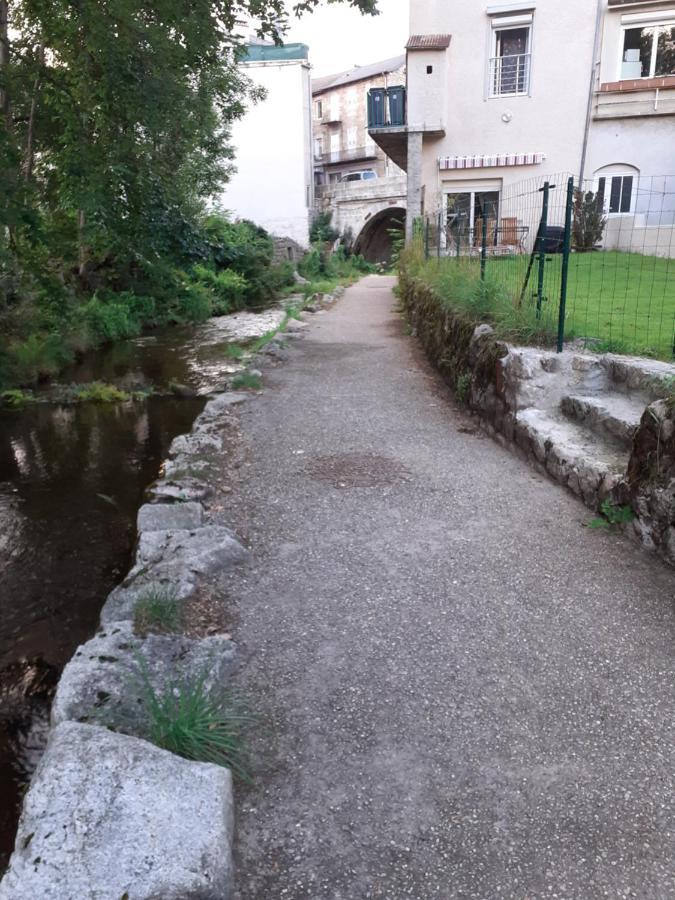 Studio En Plein Centre Ville - 2 A 4 Personnes 탕스 외부 사진
